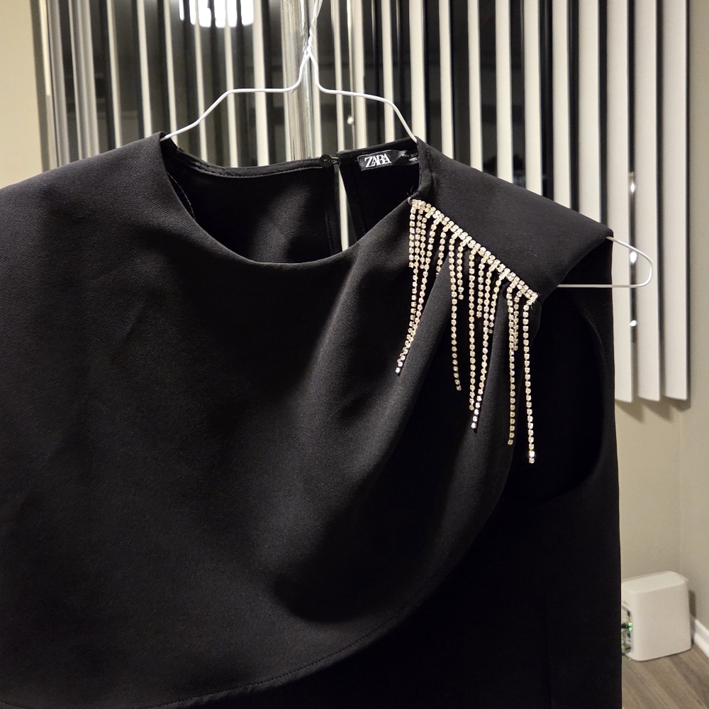 Chic Black Sleeveless Top with Rhinestone Detail